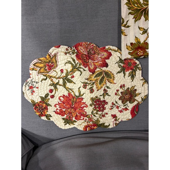 Unbranded Other - Reversible Quilted Floral Scalloped Placemats and Striped Napkins Set Autumnal